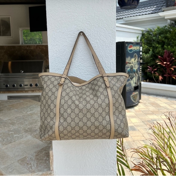 GUCCI Supreme Monogram Medium  Tote Beige - Picture 7 of 11